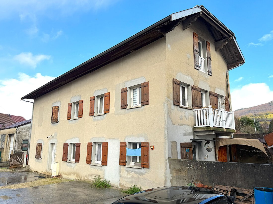 Seyssel, Auvergne-Rhône-Alpes, France 1 - 17405988