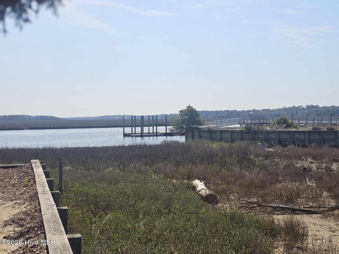 Land in Southport, North Carolina, United States 4 - 17404724