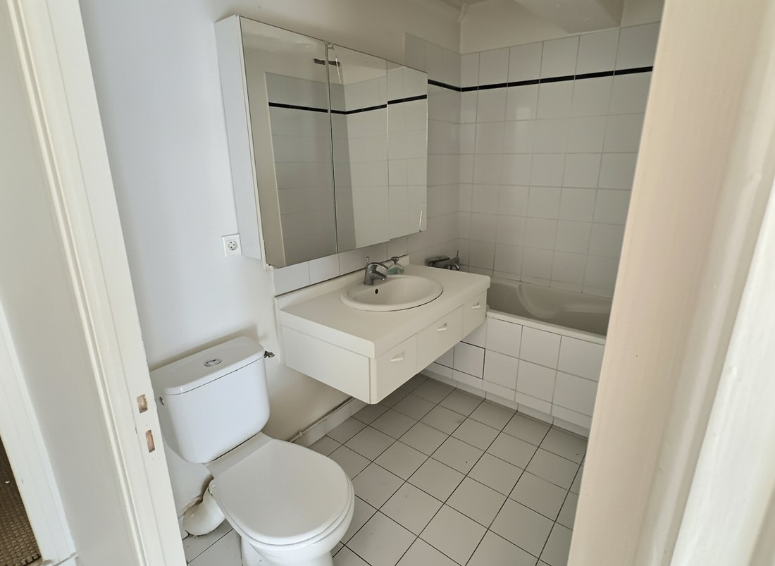 Apartment in Odéon, Paris 6e Arrondissement, Paris 4 - 17405904