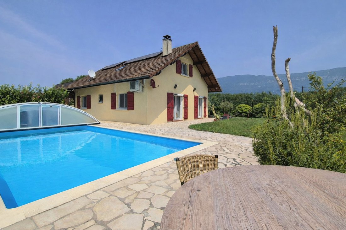 Villa in Seyssel, Auvergne-Rhône-Alpes, France 1 - 17405994