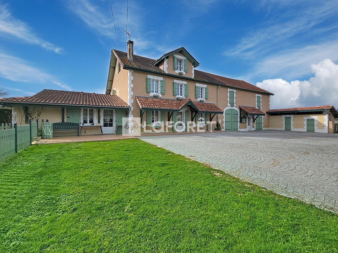Villa in Hagetmau, Nouvelle-Aquitaine, France 1 - 17405836