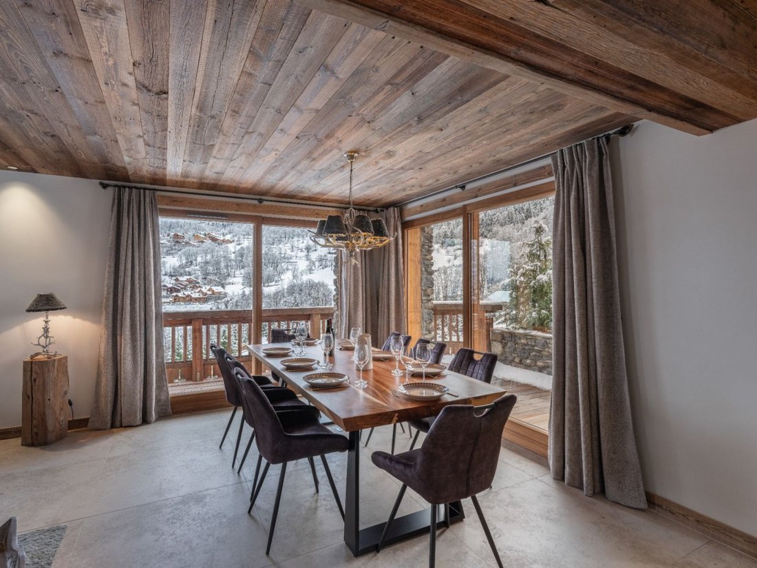 Villa in Les Allues, Auvergne-Rhône-Alpes, France 1 - 17405685