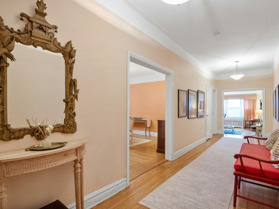 Co Op in Bronxville, New York, United States 4 - 17404857