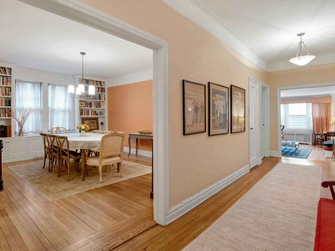 Co Op in Bronxville, New York, United States 5 - 17404857