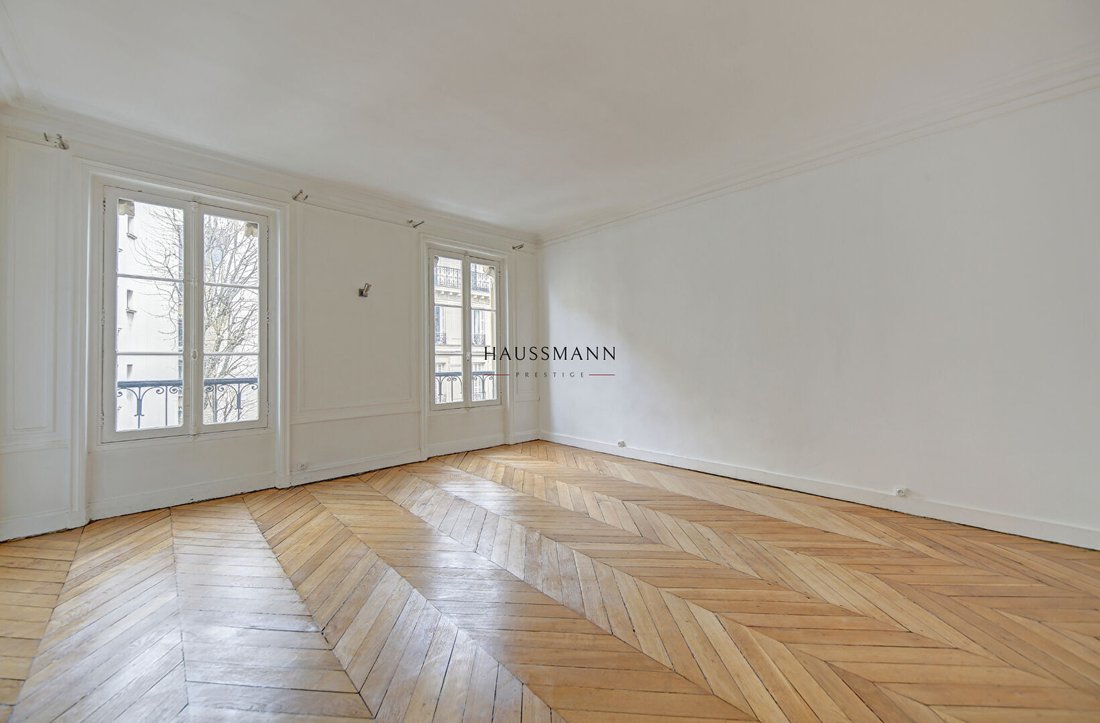 Apartment in Europe, Paris 8e Arrondissement, Paris 4 - 17405703