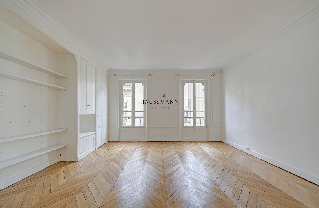 Apartment in Europe, Paris 8e Arrondissement, Paris 5 - 17405703