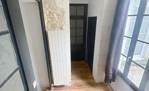 One Of Flat Roof Water Castle, Rochefort ( Commerical)