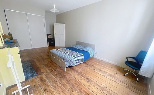 One Of Flat Roof Water Castle, Rochefort ( Commerical)