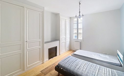 One Of Flat Roof Water Castle, Rochefort ( Commerical)