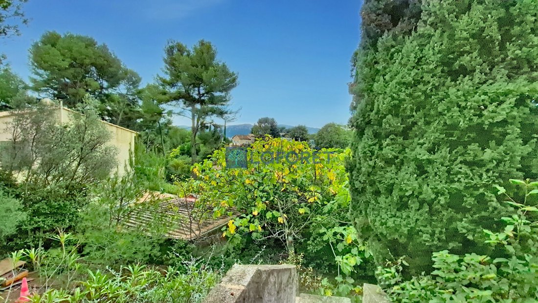 Villa in La Treille, Marseille, Provence-Alpes-Côte d'Azur 1 - 17405896