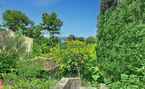 Villa in La Treille, Marseille, Provence-Alpes-Côte d'Azur 1