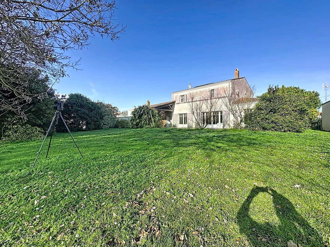 Villa in Fouras, Nouvelle-Aquitaine, France 1 - 17405853