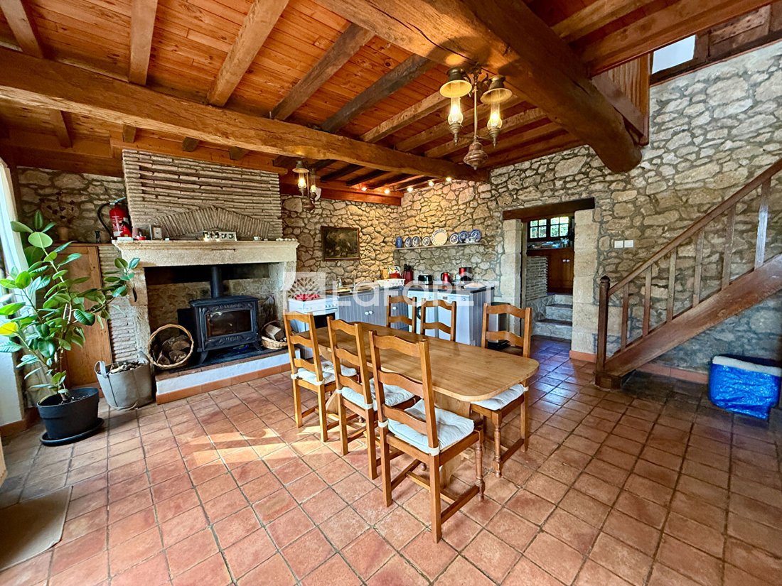 Villa in Barie, Nouvelle-Aquitaine, France 2 - 17405903