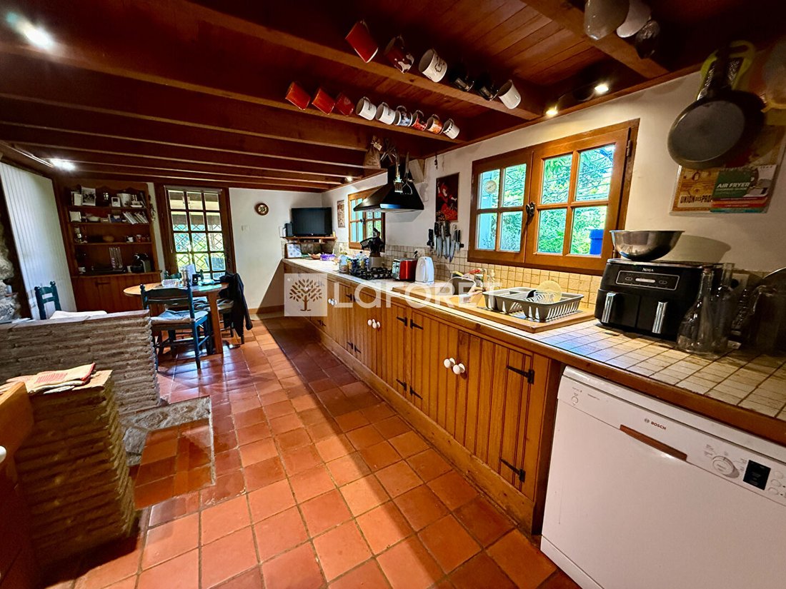 Villa in Barie, Nouvelle-Aquitaine, France 4 - 17405903