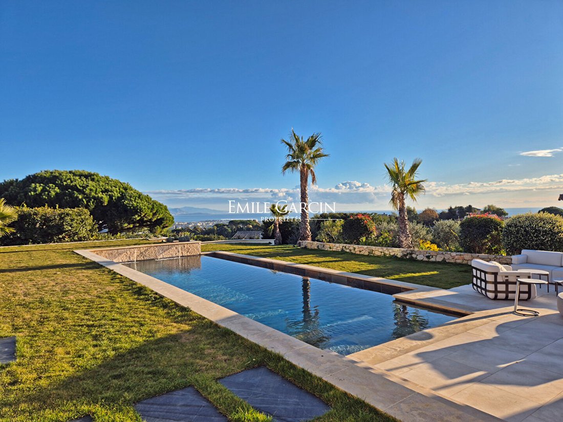 Villa in Brusquet-Retenaou-Devens, Vallauris, France 3 - 17342618