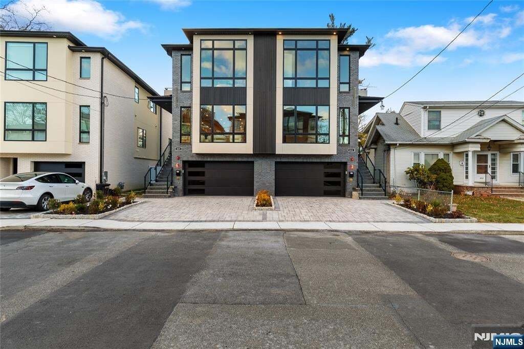 Townhouse in Fort Lee, New Jersey, United States 1 - 17406129