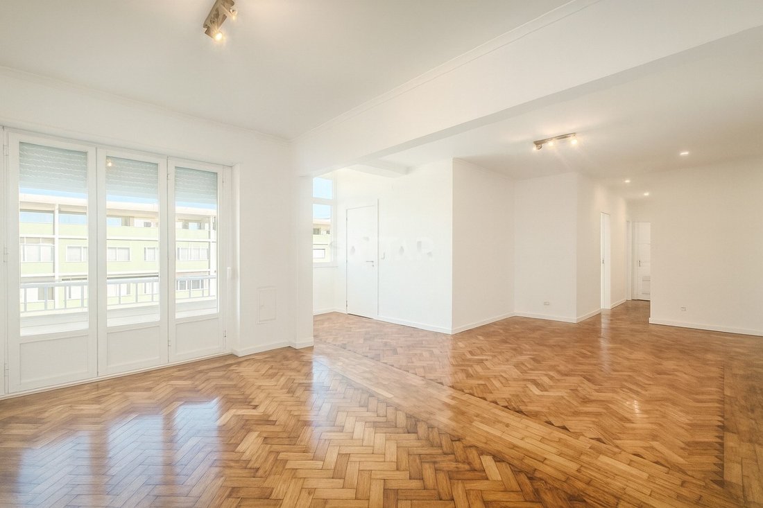 Apartment in Alvalade, Lisbon, Portugal 2 - 17406128