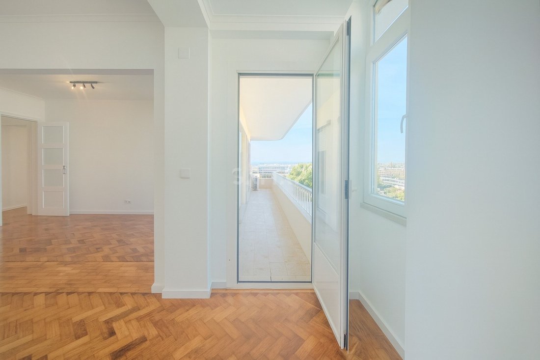 Apartment in Alvalade, Lisbon, Portugal 5 - 17406128