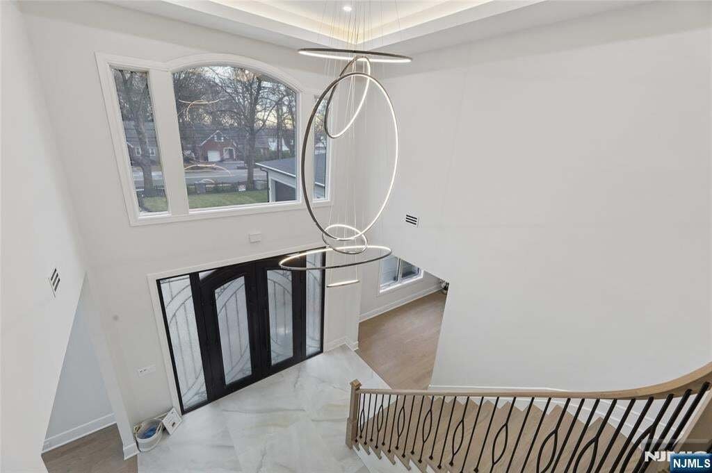 Paramus, New Jersey, United States 5 - 17406138