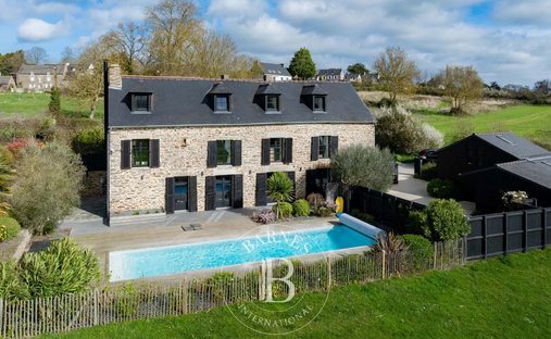 House in Plouer-sur-Rance, Brittany, France 1