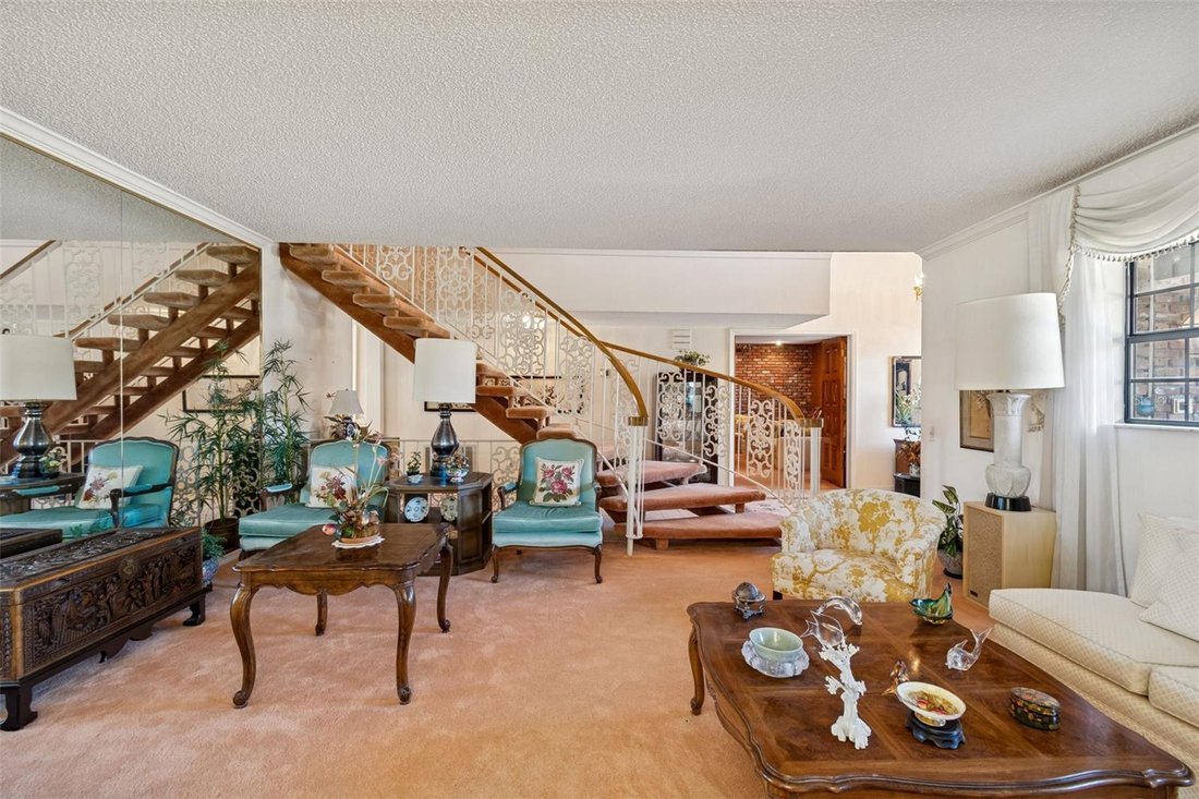 House in Zephyrhills, Florida, United States 5 - 17406983