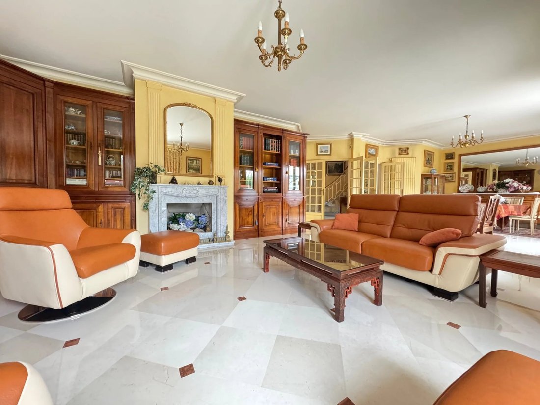 House in Le Plessis-Trévise, Ile-de-France, France 2 - 17406573