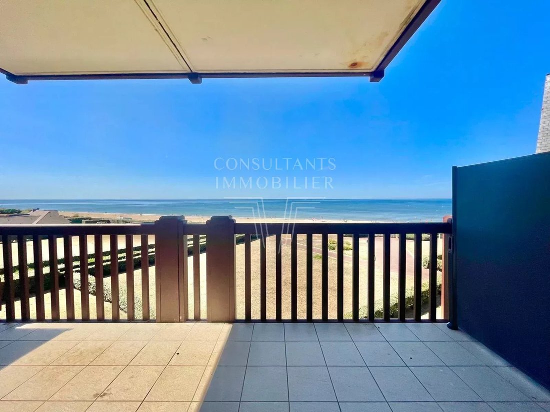 Apartment in Benerville-sur-Mer, Normandy, France 1 - 17406954