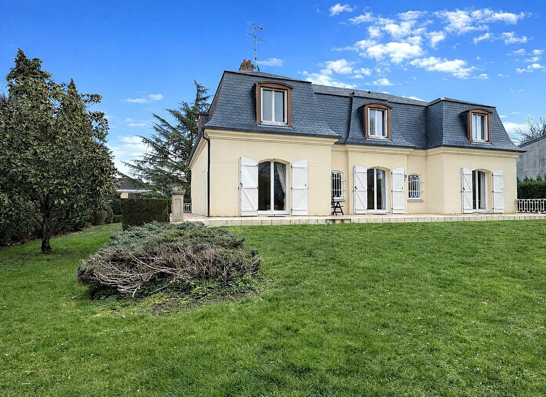 House in Le Plessis-Trévise, Ile-de-France, France 1 - 17406573