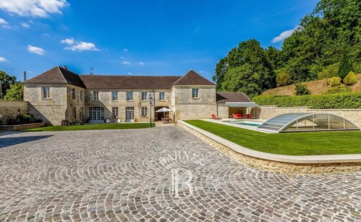 Maison à Verneuil-en-Halatte, Hauts-de-France, France 1