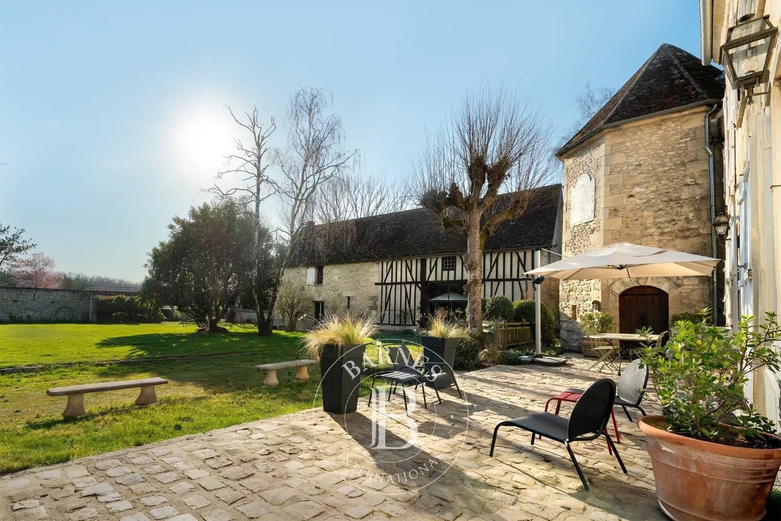 Estate in Chaumont-en-Vexin, Hauts-de-France, France 2 - 17408028