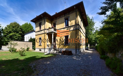 Villa in Historic Center, Monza, Lombardy 1