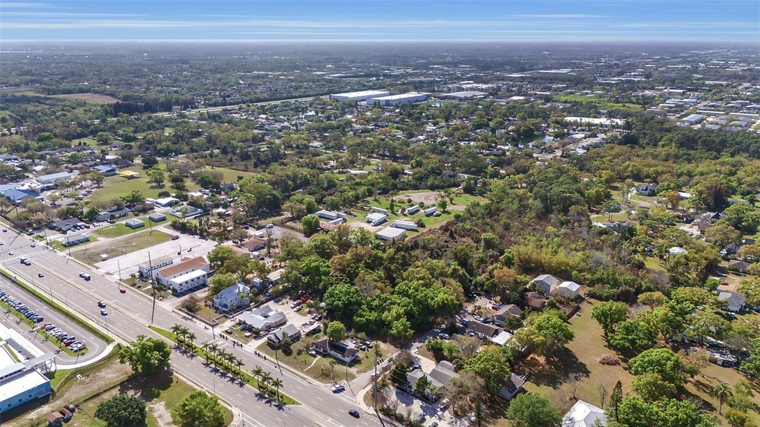 Bradenton, Florida, United States 4 - 17406968