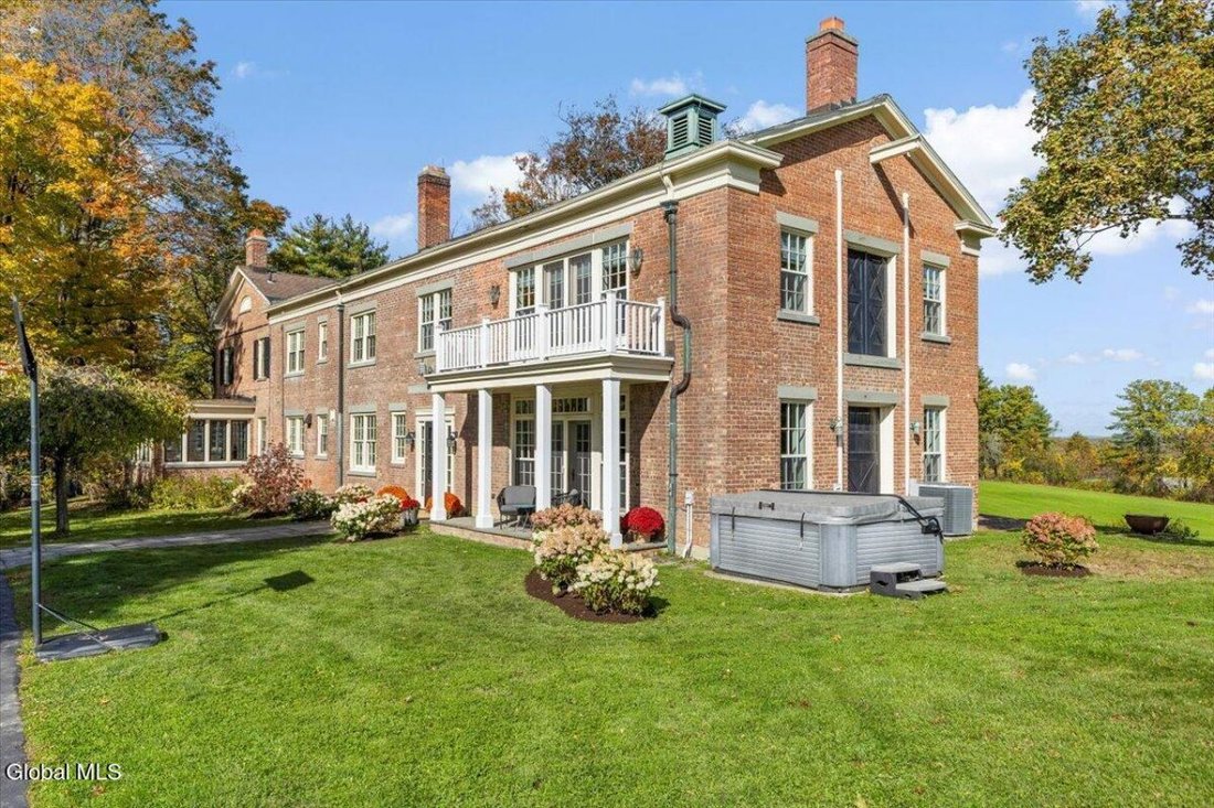 House in Slingerlands, New York, United States 3 - 17406479