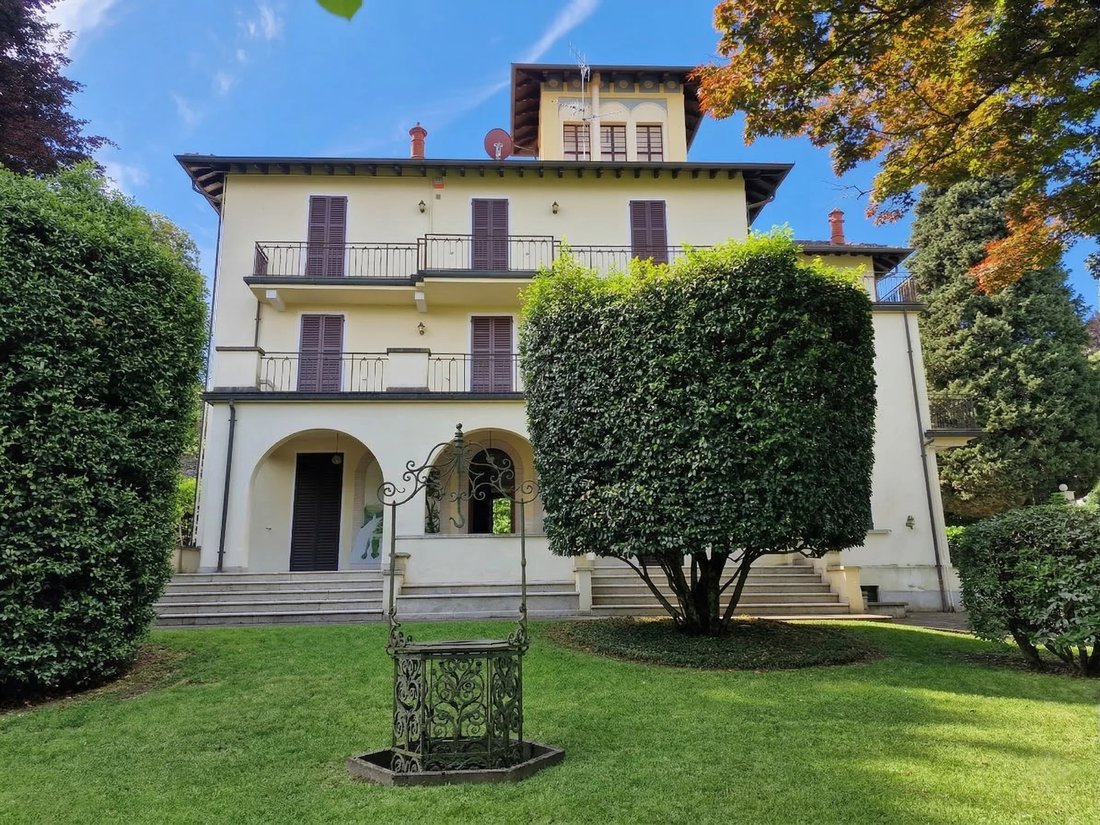 Villa in Stresa, Piedmont, Italy 2 - 15423790