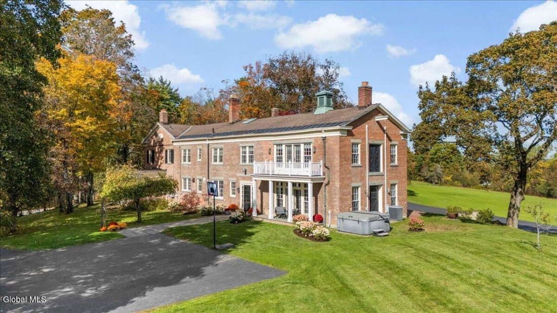 House in Slingerlands, New York, United States 4 - 17406479