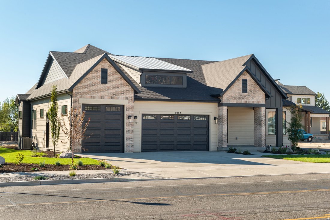 House in Sandy, Utah, United States 2 - 17406696
