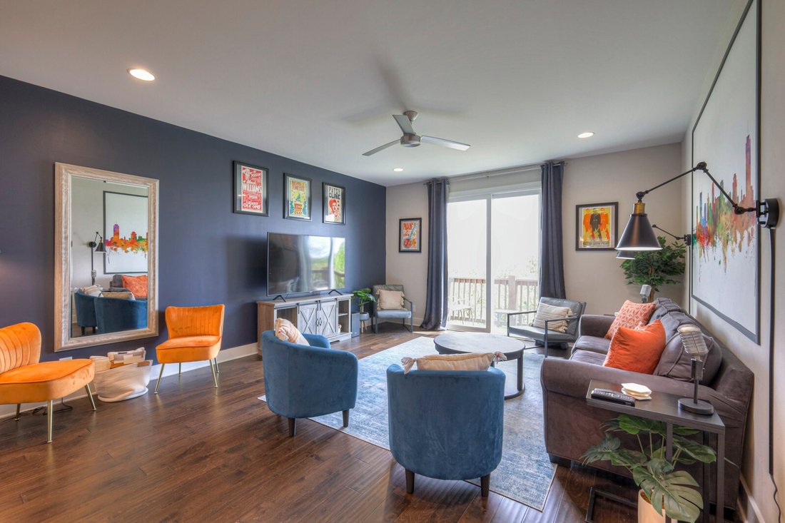 Co Op in Nashville, Tennessee, United States 1 - 17407095