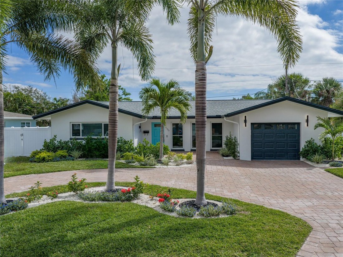 House in St. Petersburg, Florida, United States 2 - 17406999