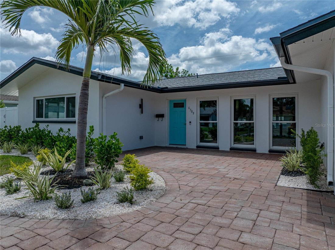House in St. Petersburg, Florida, United States 5 - 17406999