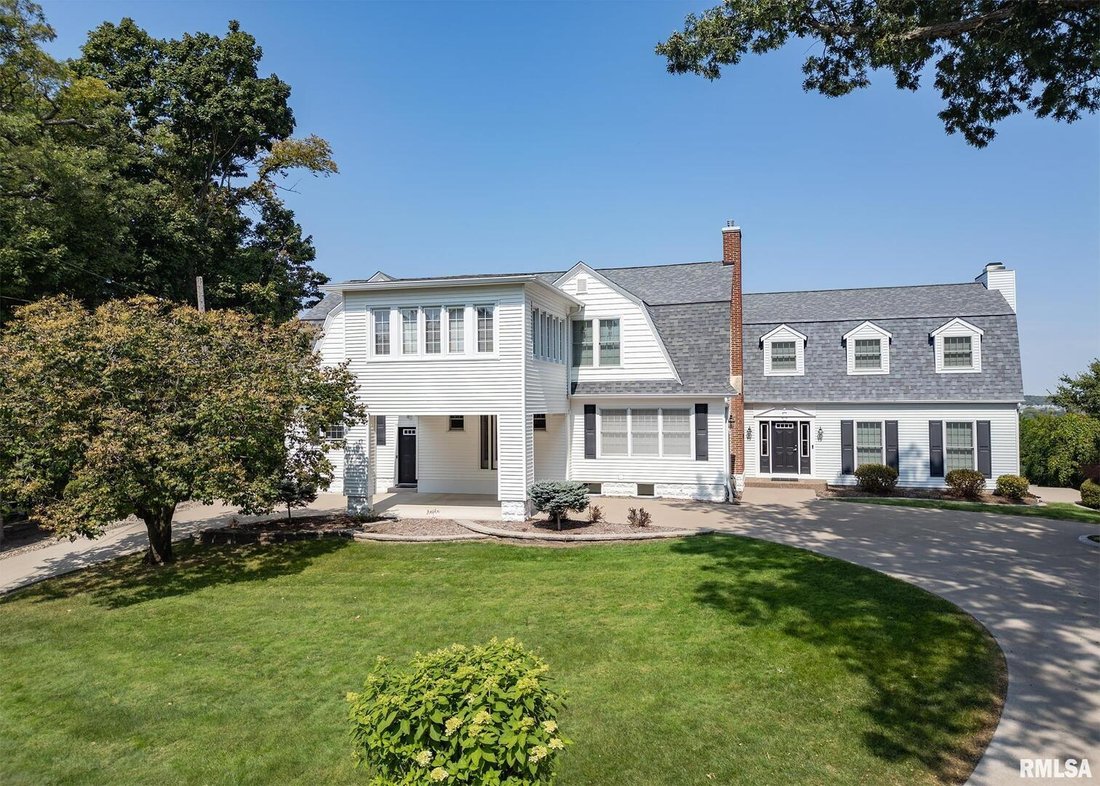 House in Moline, Illinois, United States 3 - 17406786