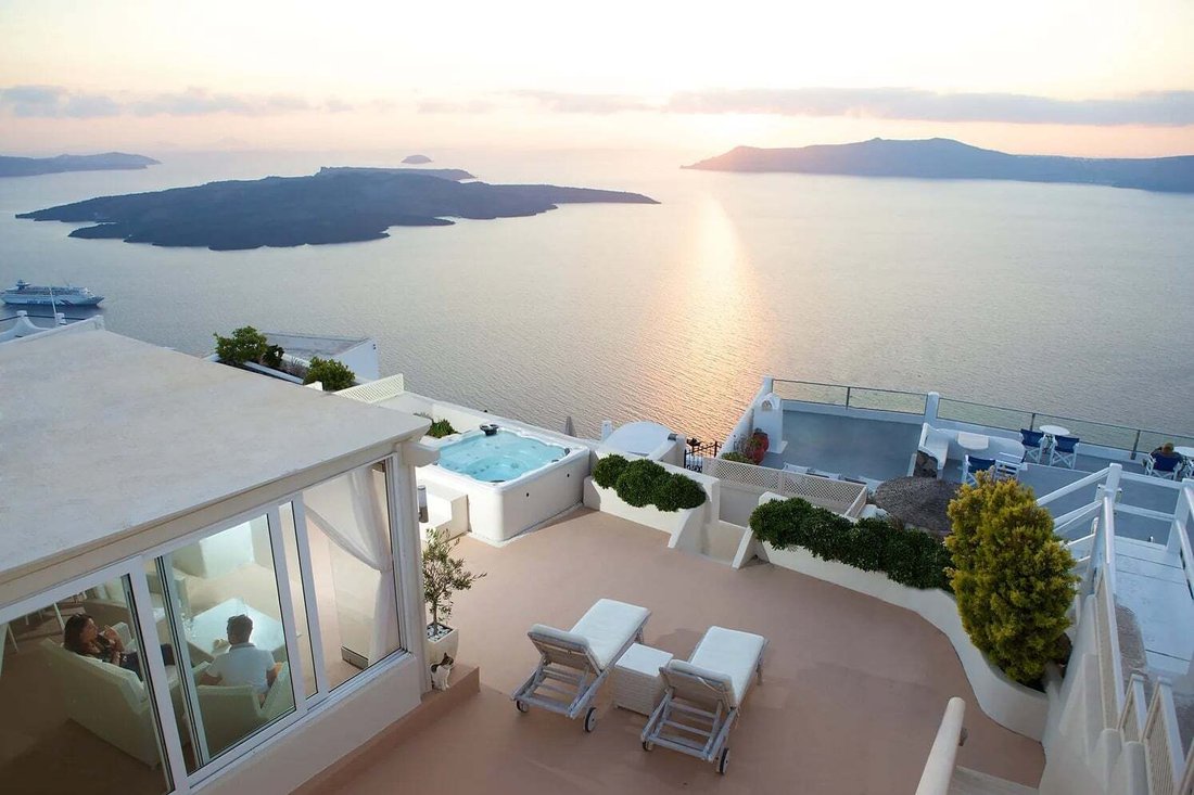 Villa in Thira, Aegean, Greece 1 - 17408327
