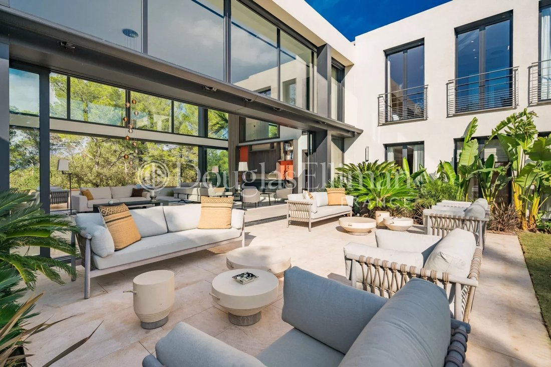 Villa in Mougins, Provence-Alpes-Côte d'Azur, France 3 - 17407675