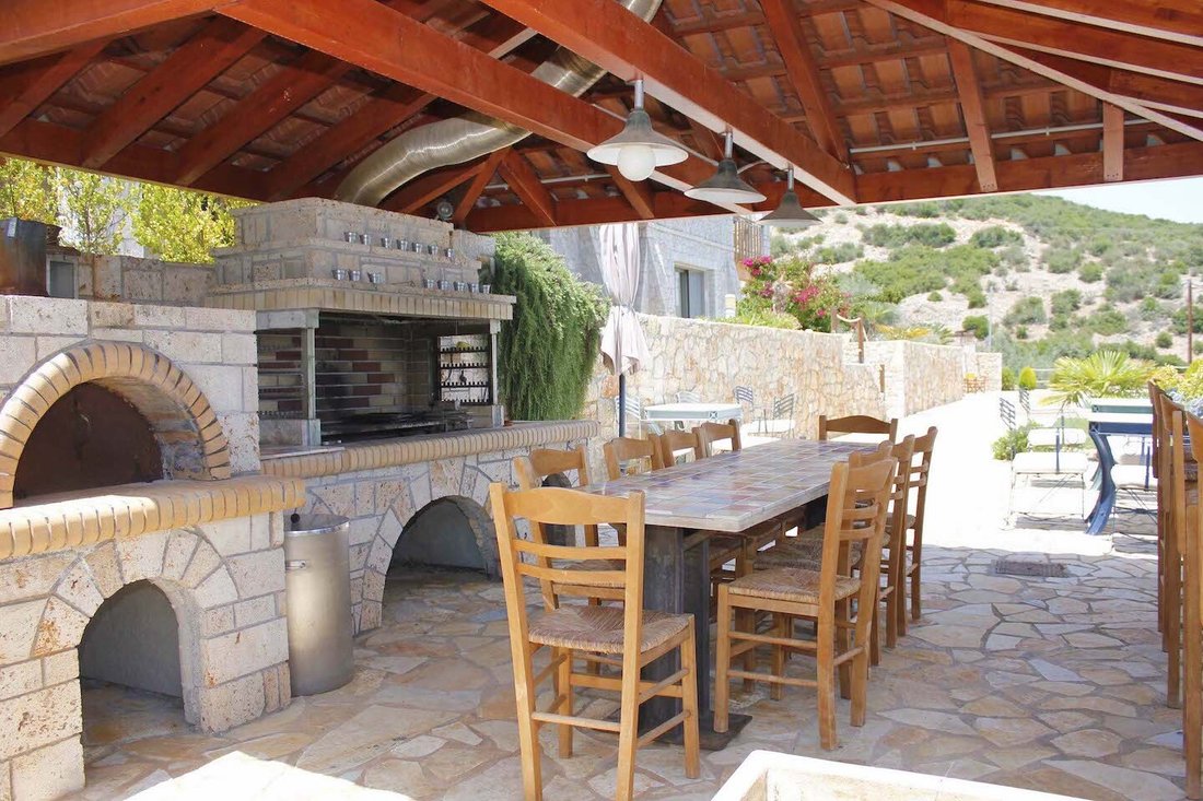 Villa in Community of Xiropigado, Peloponnese, Western Greece and the Ionian, Greece 2 - 17406907