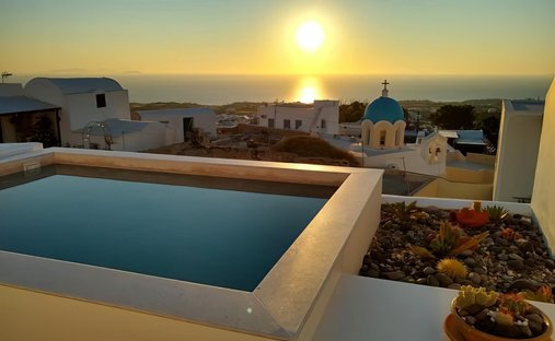 Villa in Thira, Aegean, Greece 1
