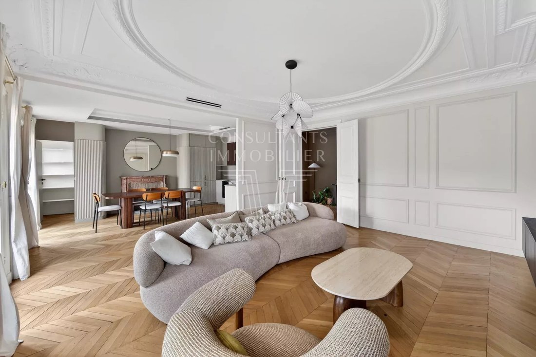 Apartment in Courcelles-Wagram, Paris 17e Arrondissement, Paris 4 - 17372572