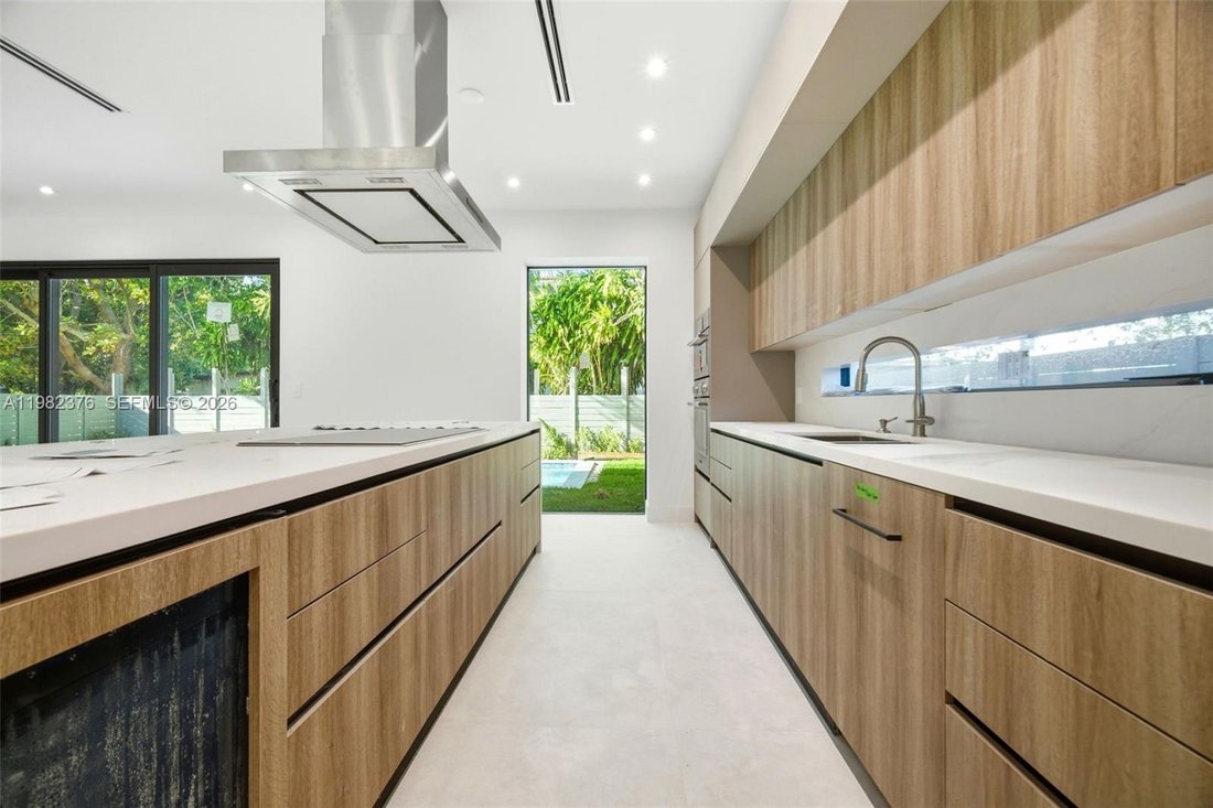 House in Miami, Florida, United States 5 - 17407175