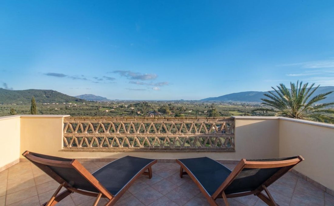 Villa in Kato Gerakariou, Alykes, Greece 1 - 17407955