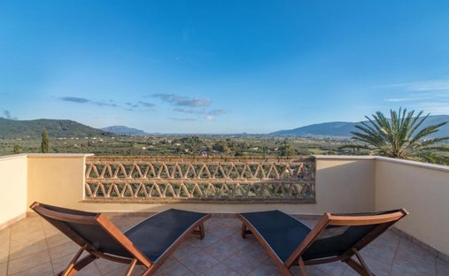 Villa in Kato Gerakariou, Alykes, Griechenland 1