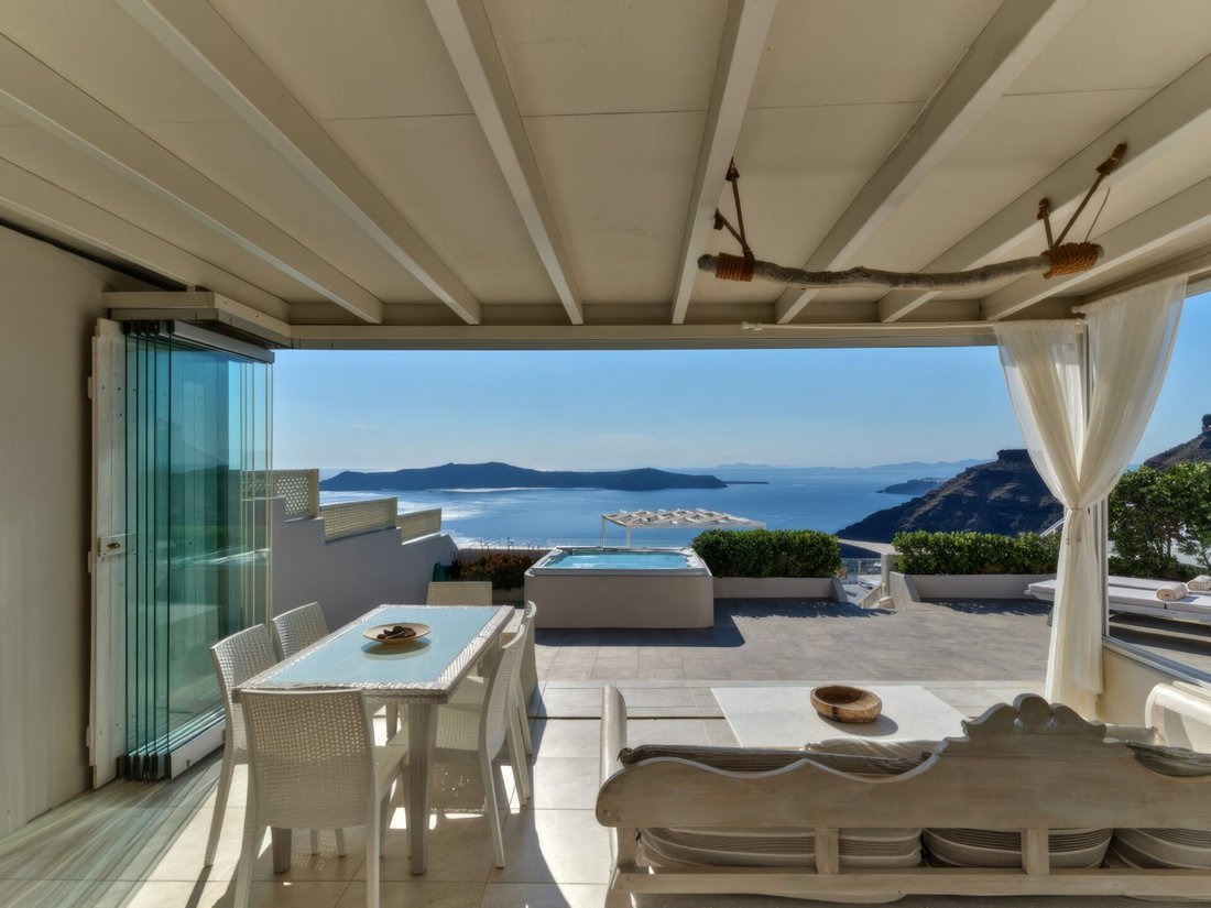 Villa in Thira, Aegean, Greece 2 - 17408327