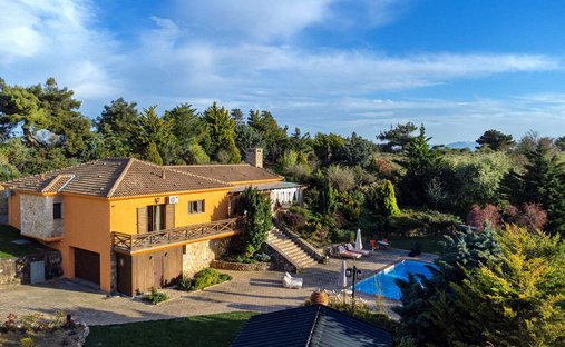 Villa in Marathonas, Attika, Griechenland 1
